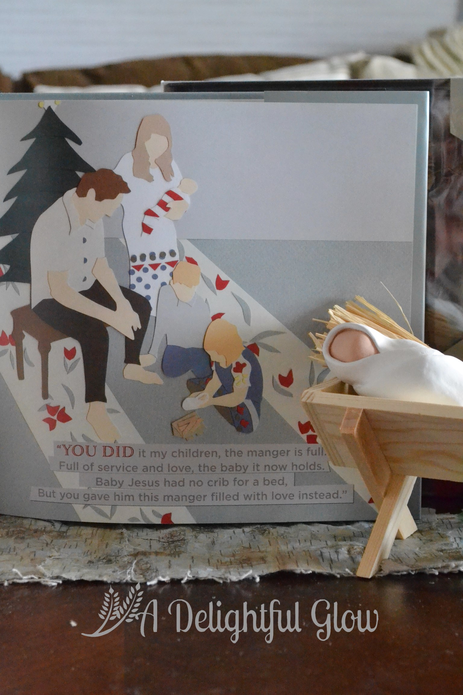The Giving Manger Giveaway | A Delightful Glow